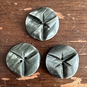 ❤️ 1.8” Carved Bakelite 30s 3 Hole  Buttons